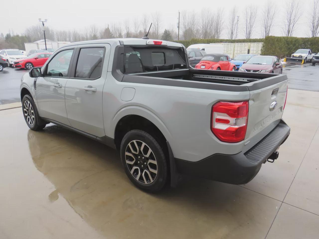 2024 Ford Maverick LARIAT | Hybrid | One Owner!! | Clean Title/No Accidents!! | Safety/Certified!! | Trailer Hitch | Alloy Rims | Two-Tone Leather | Navigation | Push Button Start | Power Seats | Reverse Camera | Digital Touchscreen | Heated Seats/Steering Wheel | Photo2