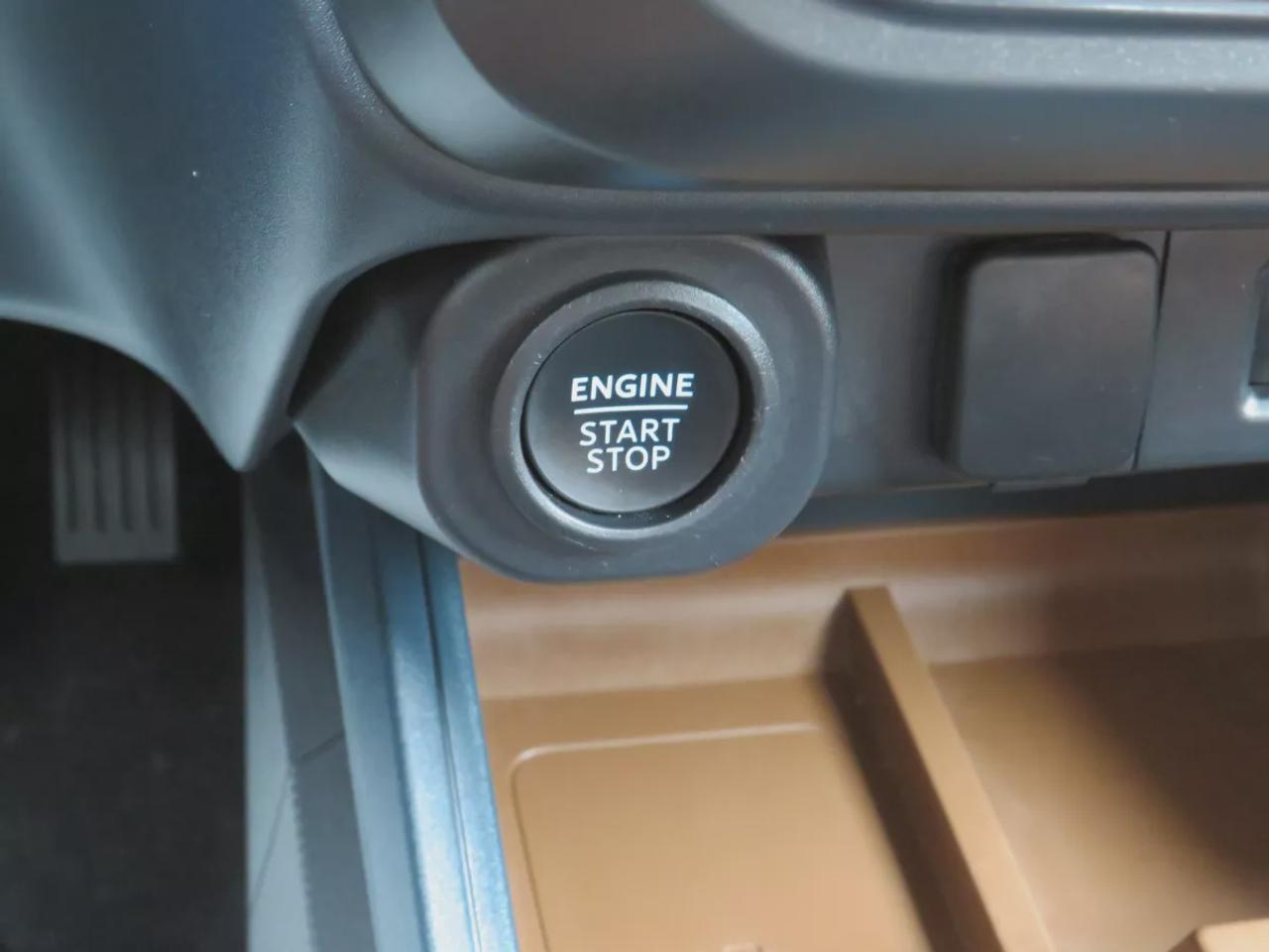 2024 Ford Maverick LARIAT | Hybrid | One Owner!! | Clean Title/No Accidents!! | Safety/Certified!! | Trailer Hitch | Alloy Rims | Two-Tone Leather | Navigation | Push Button Start | Power Seats | Reverse Camera | Digital Touchscreen | Heated Seats/Steering Wheel | Photo