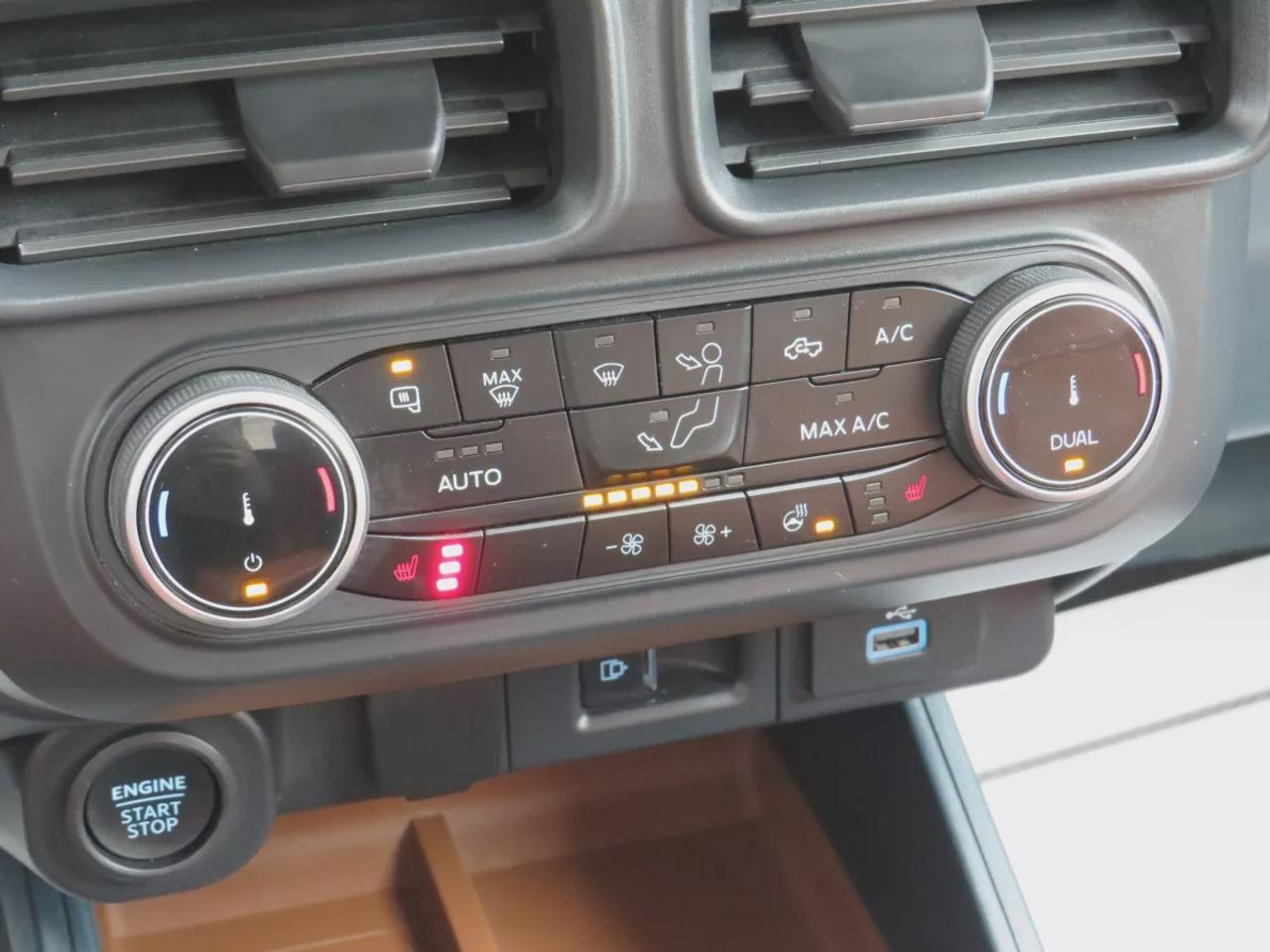 2024 Ford Maverick LARIAT | Hybrid | One Owner!! | Clean Title/No Accidents!! | Safety/Certified!! | Trailer Hitch | Alloy Rims | Two-Tone Leather | Navigation | Push Button Start | Power Seats | Reverse Camera | Digital Touchscreen | Heated Seats/Steering Wheel | Photo