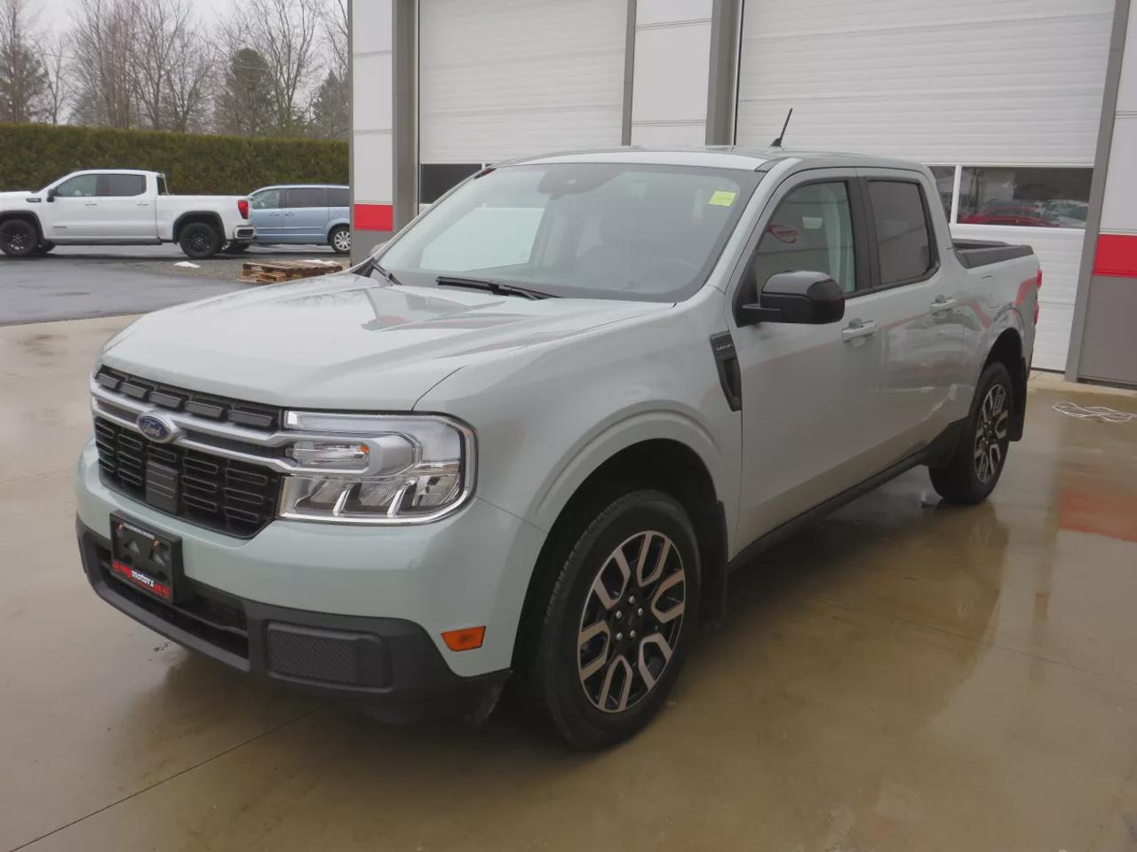 2024 Ford Maverick LARIAT | Hybrid | One Owner!! | Clean Title/No Accidents!! | Safety/Certified!! | Trailer Hitch | Alloy Rims | Two-Tone Leather | Navigation | Push Button Start | Power Seats | Reverse Camera | Digital Touchscreen | Heated Seats/Steering Wheel | Photo