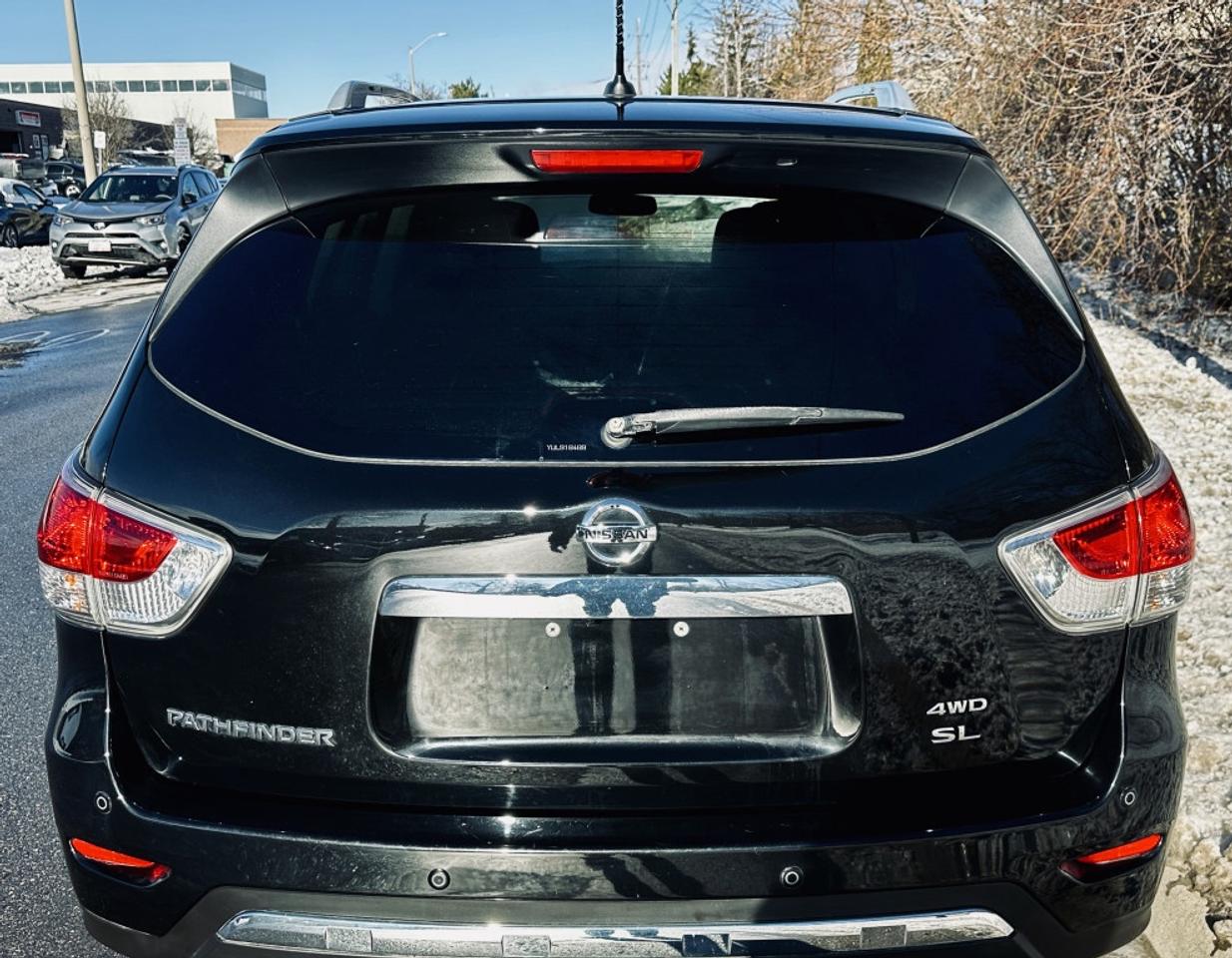 2016 Nissan Pathfinder SL 4WD Photo