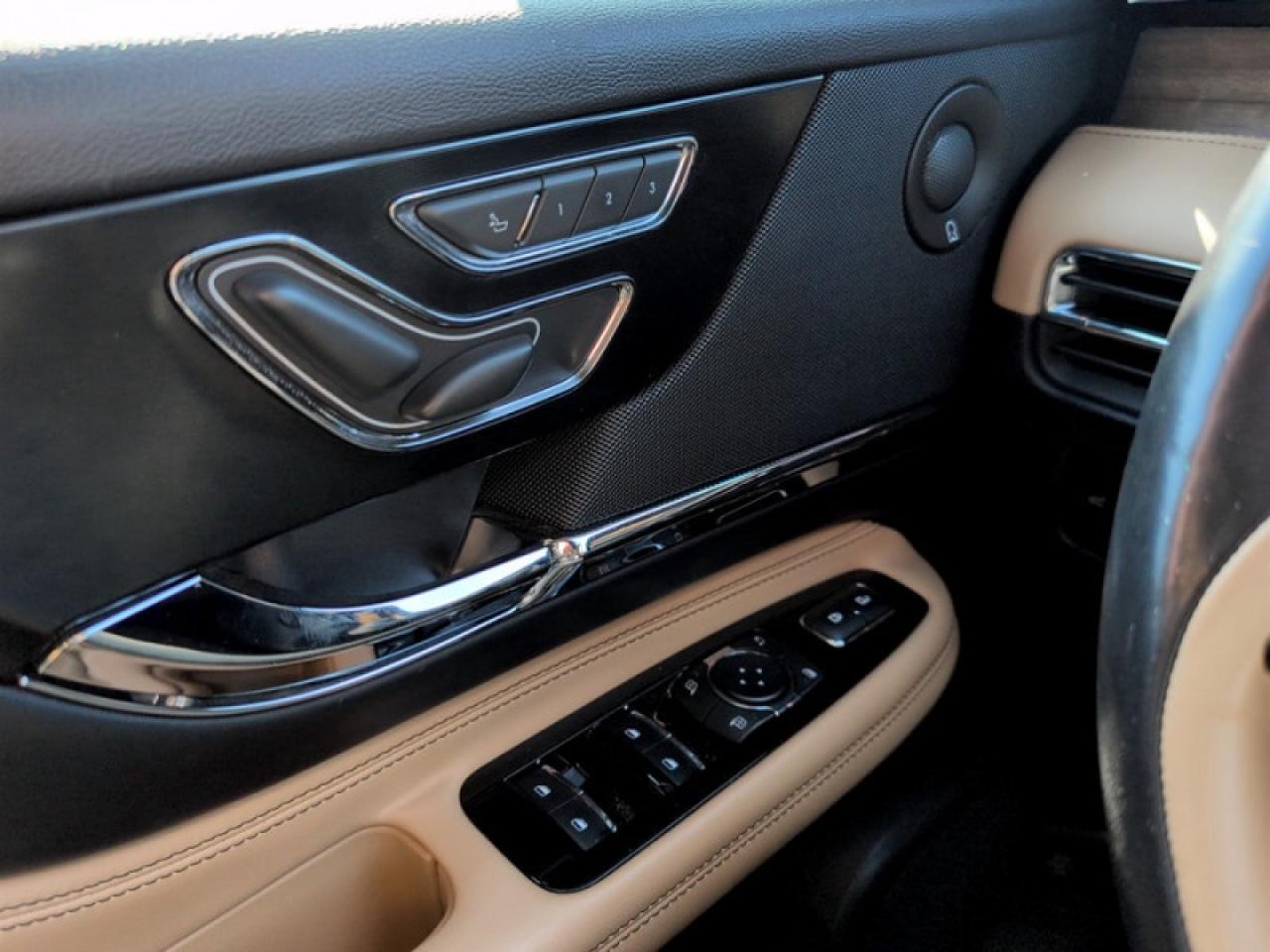 2020 Lincoln Corsair Reserve  **ELEMENTS PACKAGE** Photo