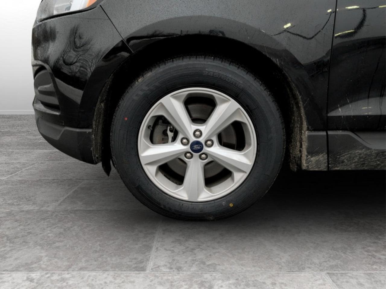 2020 Ford Edge SE AWD Photo