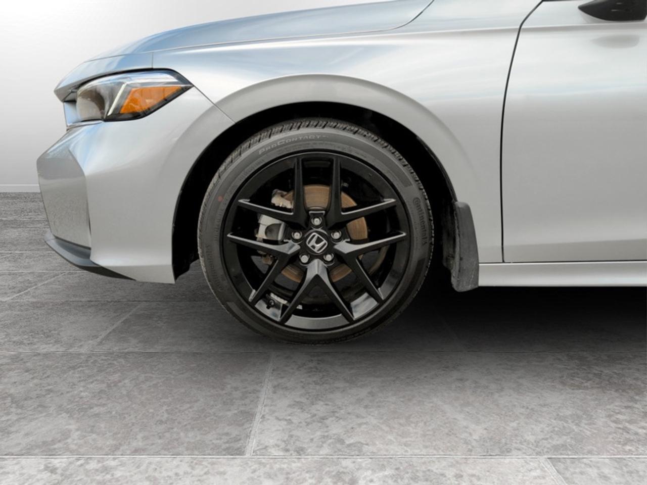 2025 Honda Civic Hybrid Sedan Sport  **LOW KMS** Photo