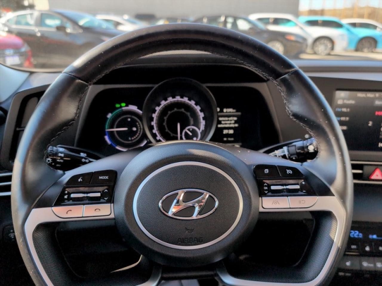 2022 Hyundai Elantra Hybrid Preferred DCT  *ONE OWNER* Photo