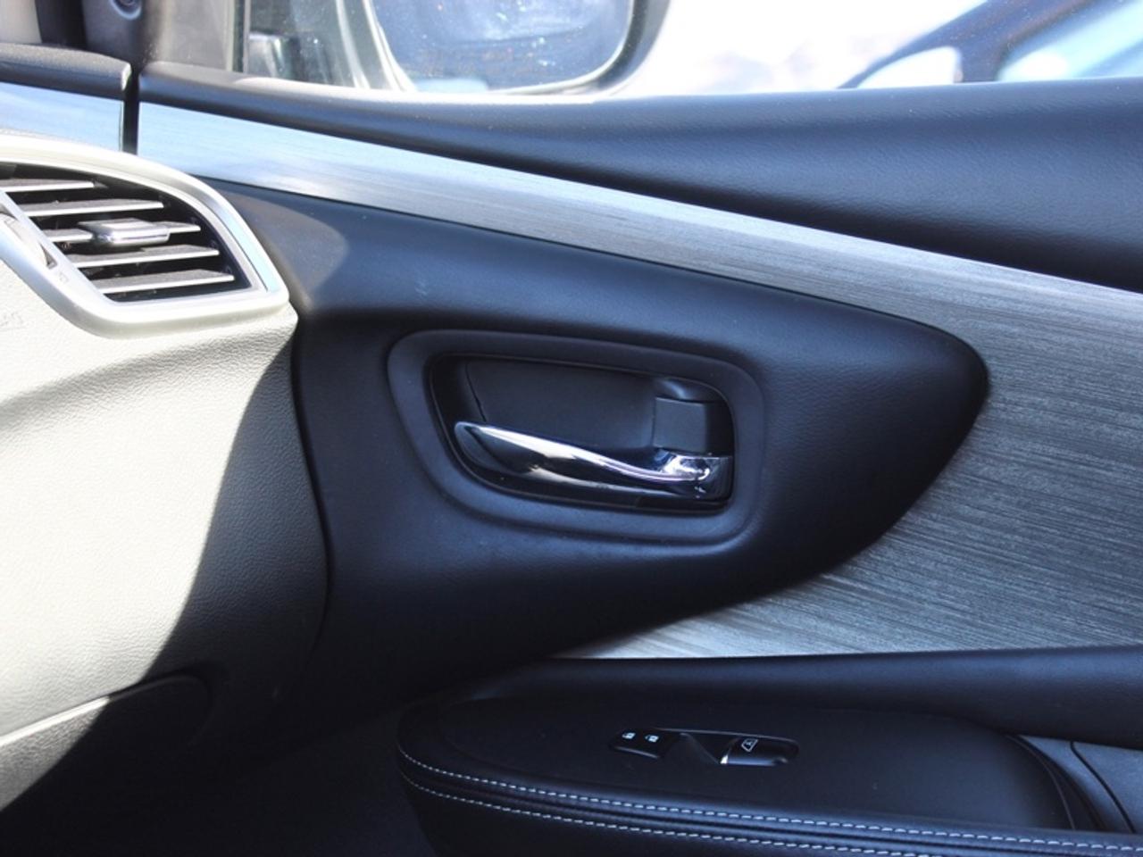 2018 Nissan Murano AWD SL   Just Arrived! - Sunroof -  Navigation Photo