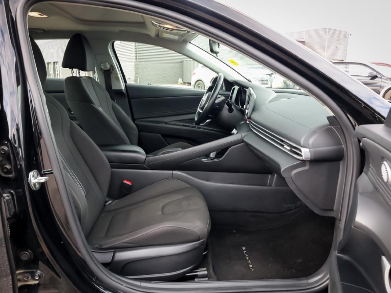 2021 Hyundai Elantra Preferred w/Sun & Tech Package IVT  - $67.79 /Wk Photo