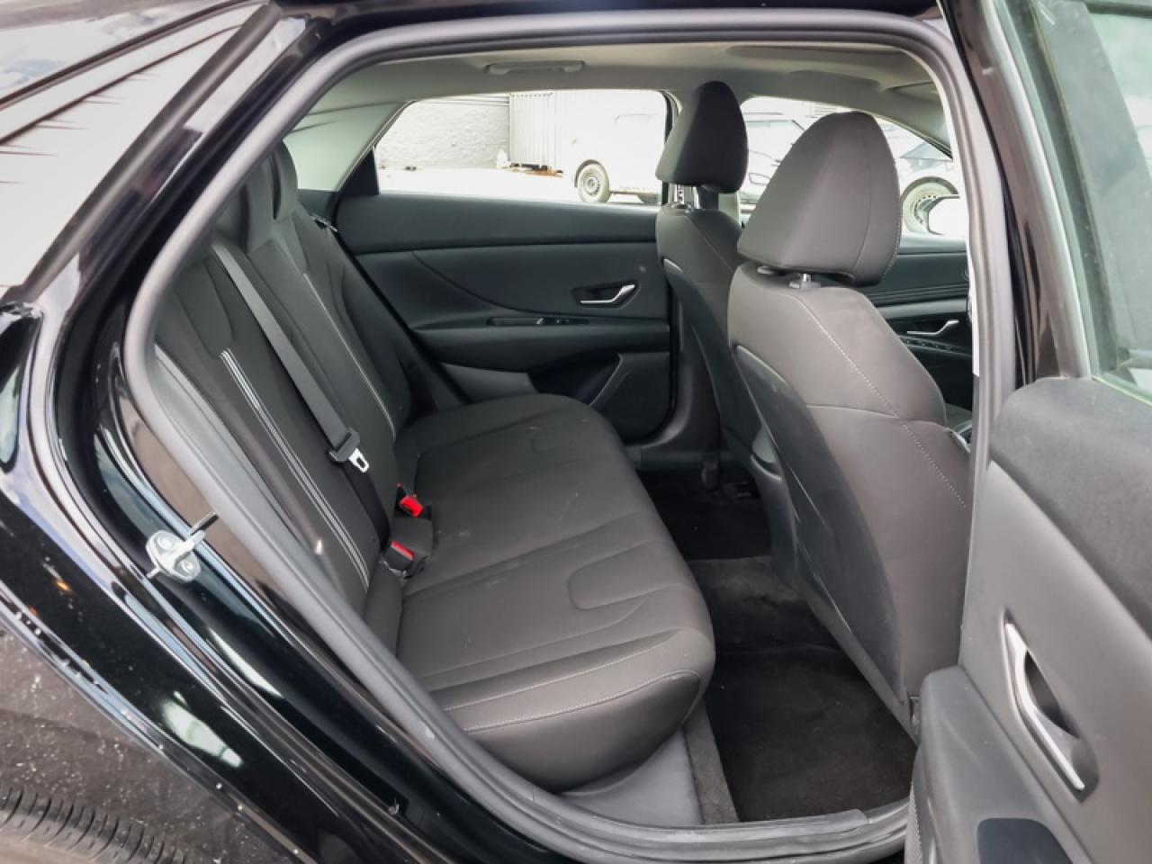 2021 Hyundai Elantra Preferred w/Sun & Tech Package IVT  - $67.79 /Wk Photo