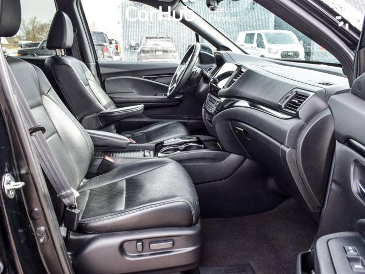 2020 Honda Passport Touring AWD Sunroof Leather Lane Assist Heated front Seats Alloy Rims Photo