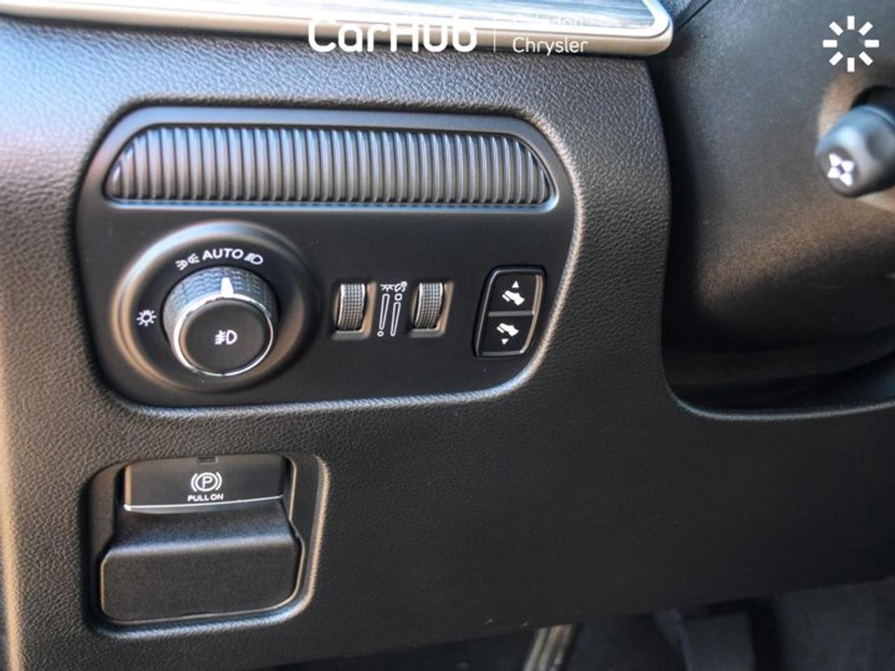 2024 Jeep Wagoneer Series III 4x4 7 Seater Pano Sunroof 10.1"Display Navi 22"Alloy Photo