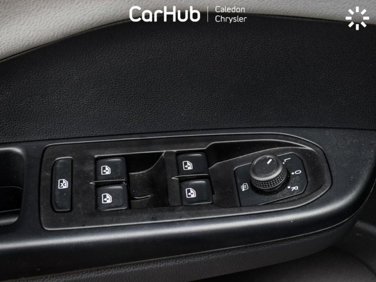 2023 Volkswagen Taos Comfortline Heated Front Seats Lane Assist Remote Start Photo