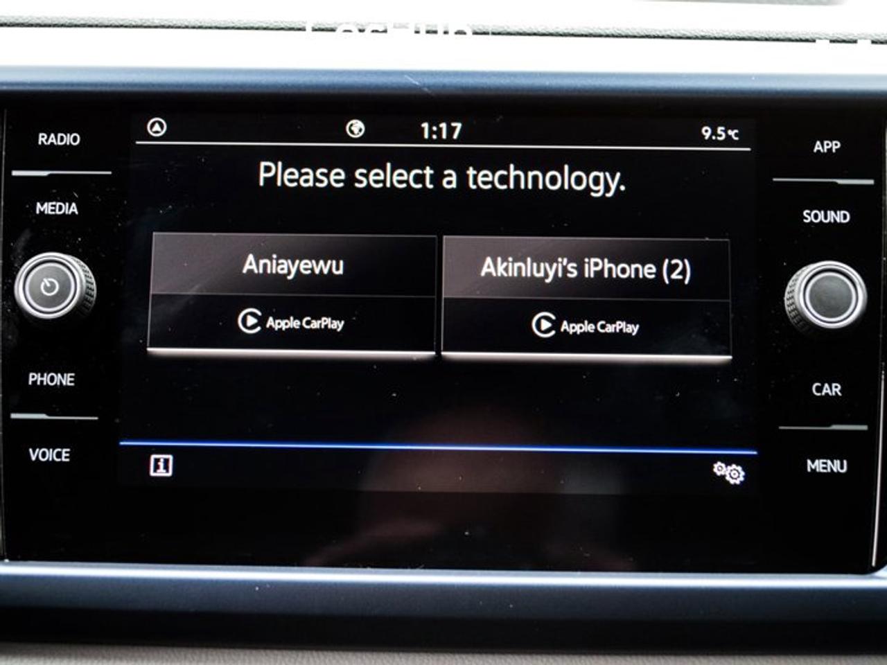 2023 Volkswagen Taos Comfortline Heated Front Seats Lane Assist Remote Start Photo