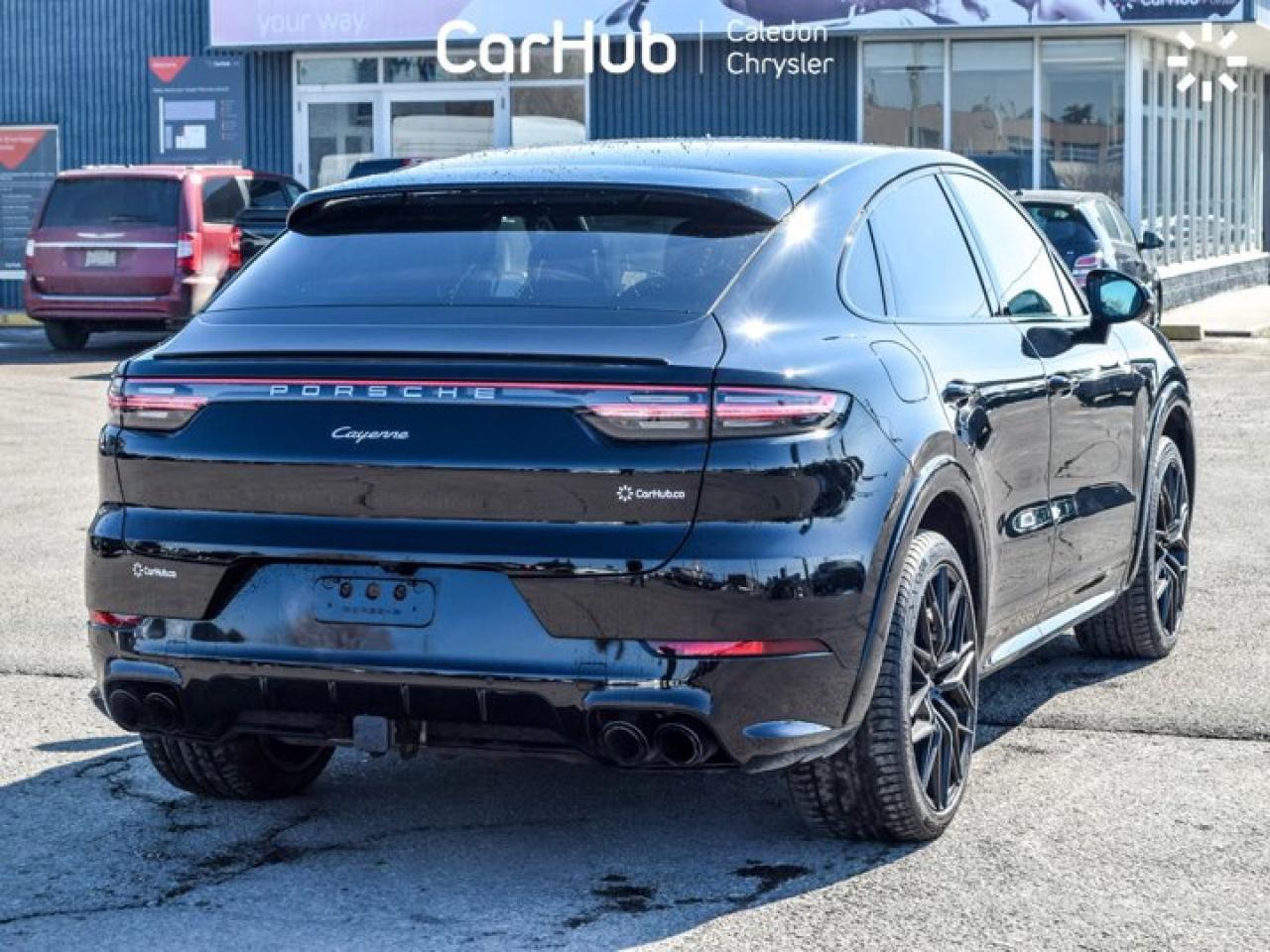 2023 Porsche Cayenne Platinum Edition Coupe AWD Pano Sunroof Ventilated Front Seats Photo