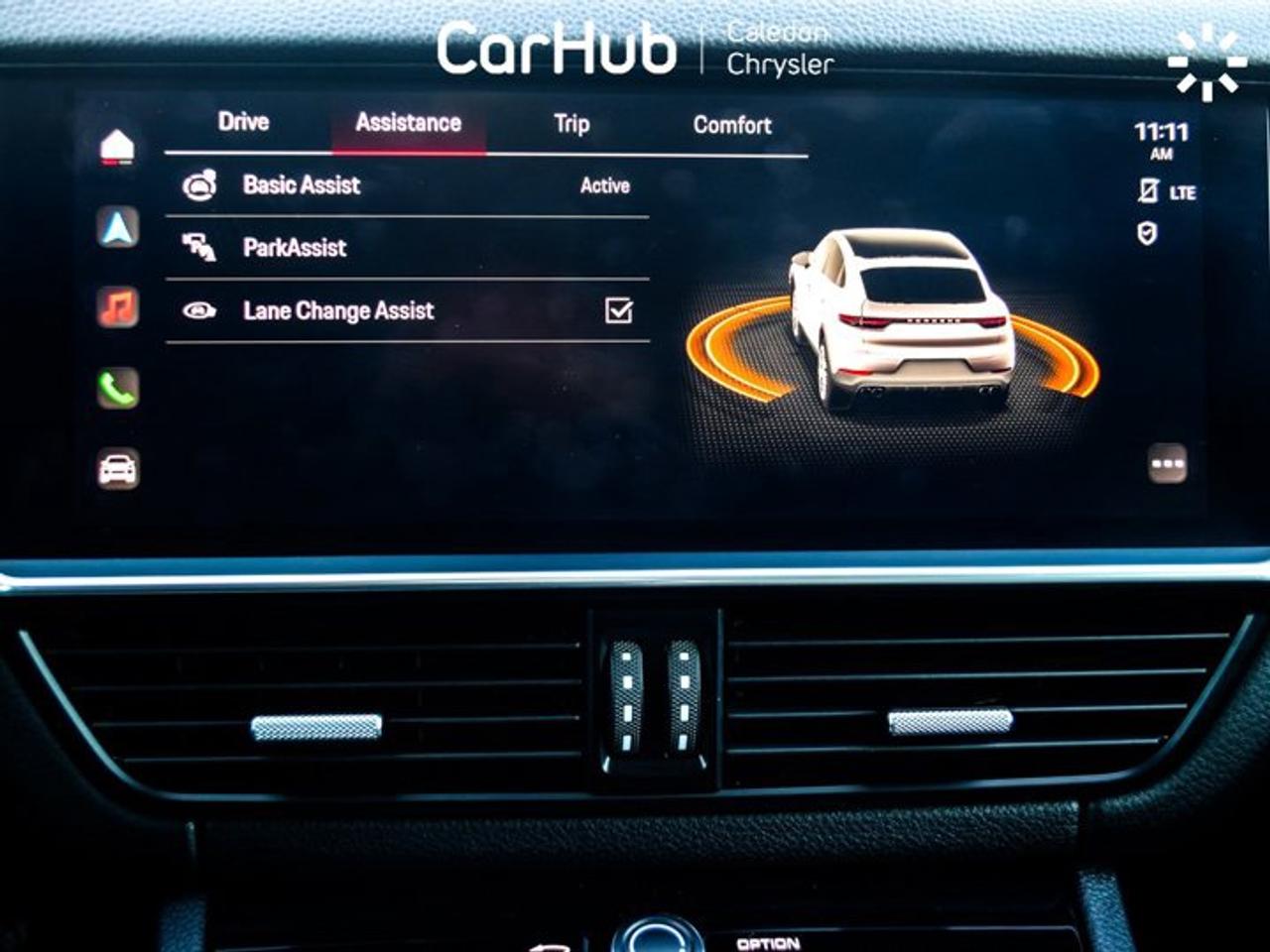 2023 Porsche Cayenne Platinum Edition Coupe AWD Pano Sunroof Ventilated Front Seats Photo