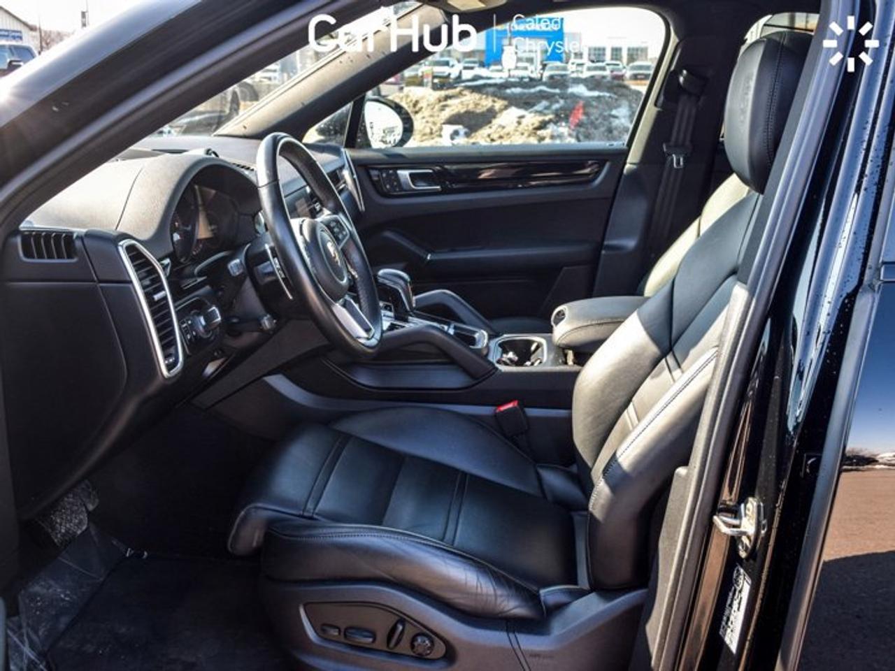 2023 Porsche Cayenne Platinum Edition Coupe AWD Pano Sunroof Ventilated Front Seats Photo