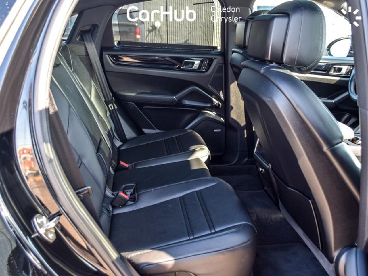 2023 Porsche Cayenne Platinum Edition Coupe AWD Pano Sunroof Ventilated Front Seats Photo