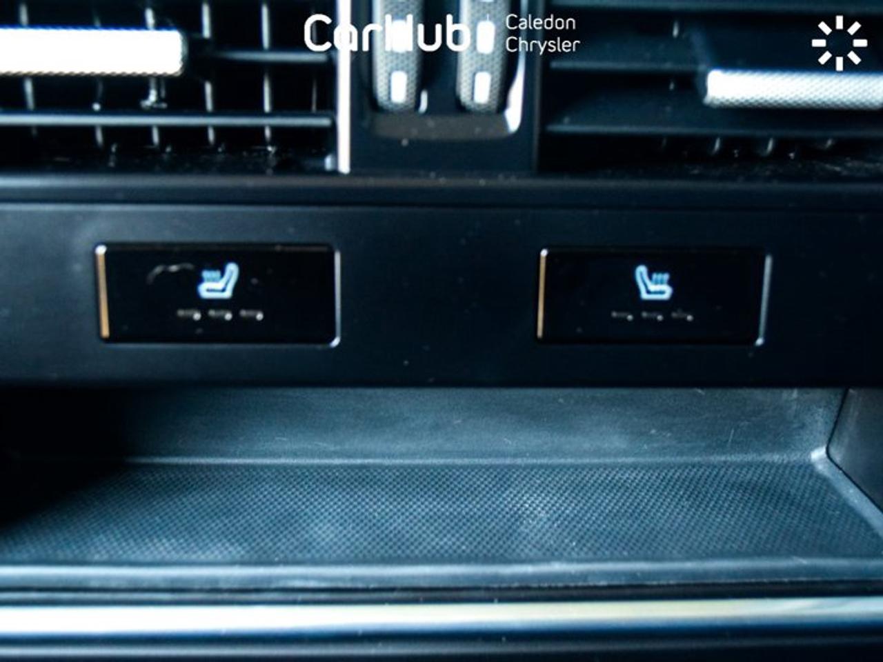 2023 Porsche Cayenne Platinum Edition Coupe AWD Pano Sunroof Ventilated Front Seats Photo