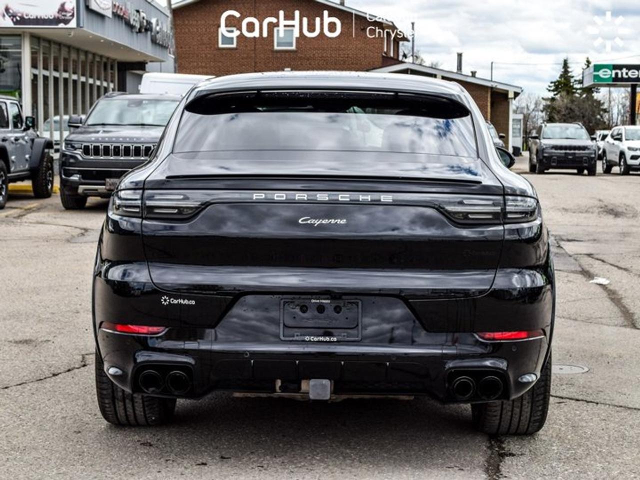 2023 Porsche Cayenne Platinum Edition Coupe AWD Pano Sunroof Ventilated Front Seats Photo