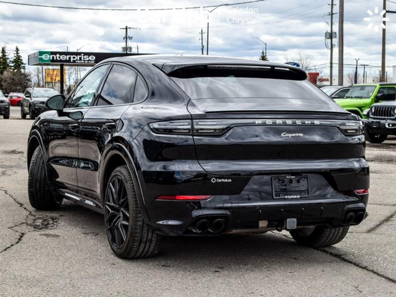 2023 Porsche Cayenne Platinum Edition Coupe AWD Pano Sunroof Ventilated Front Seats Photo