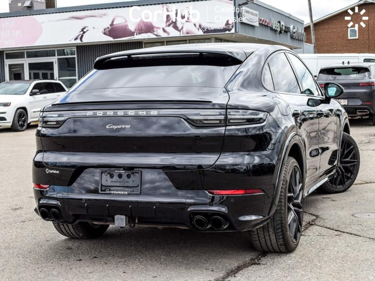 2023 Porsche Cayenne Platinum Edition Coupe AWD Pano Sunroof Ventilated Front Seats Photo