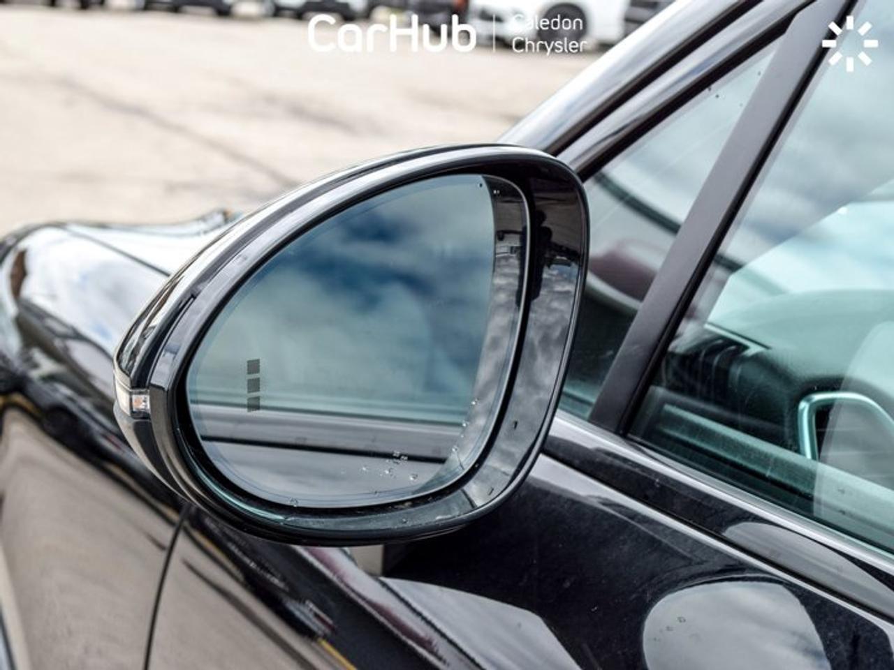 2023 Porsche Cayenne Platinum Edition Coupe AWD Pano Sunroof Ventilated Front Seats Photo