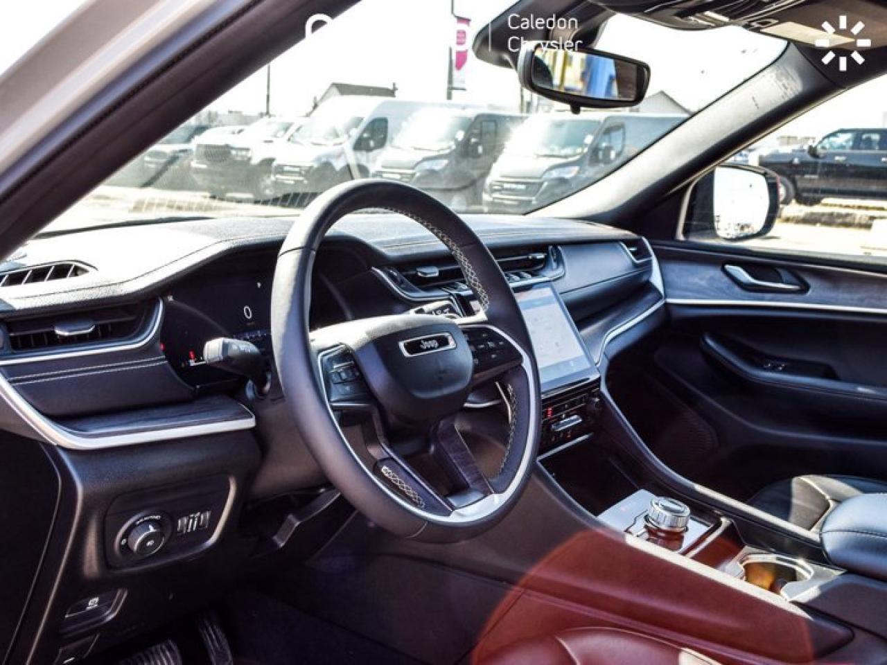 2024 Jeep Grand Cherokee L Limited 7 Seater 10.1"Display Pano sunroof Blin Spot Lane Assist Photo