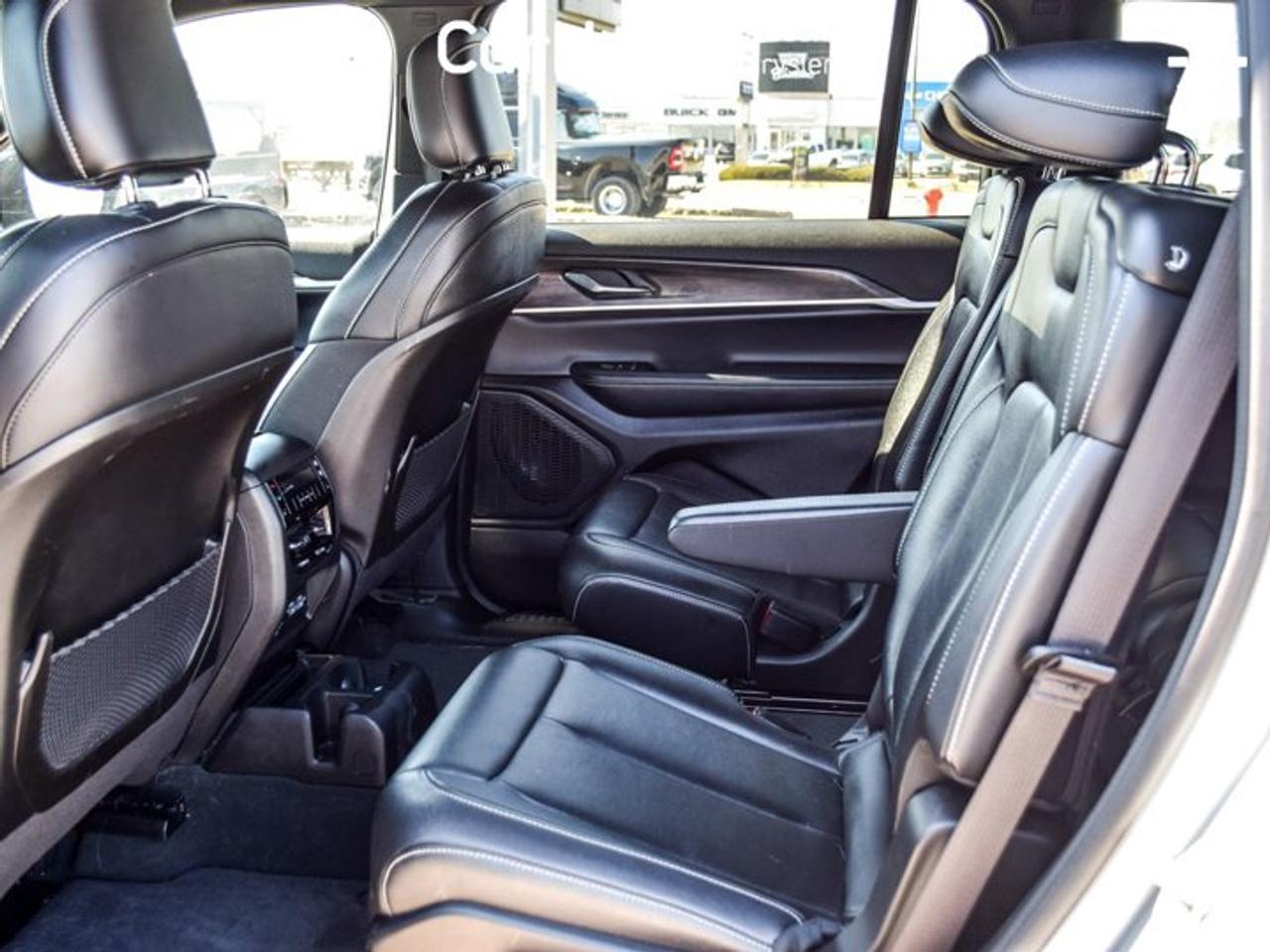 2024 Jeep Grand Cherokee L Limited 7 Seater 10.1"Display Pano sunroof Blin Spot Lane Assist Photo