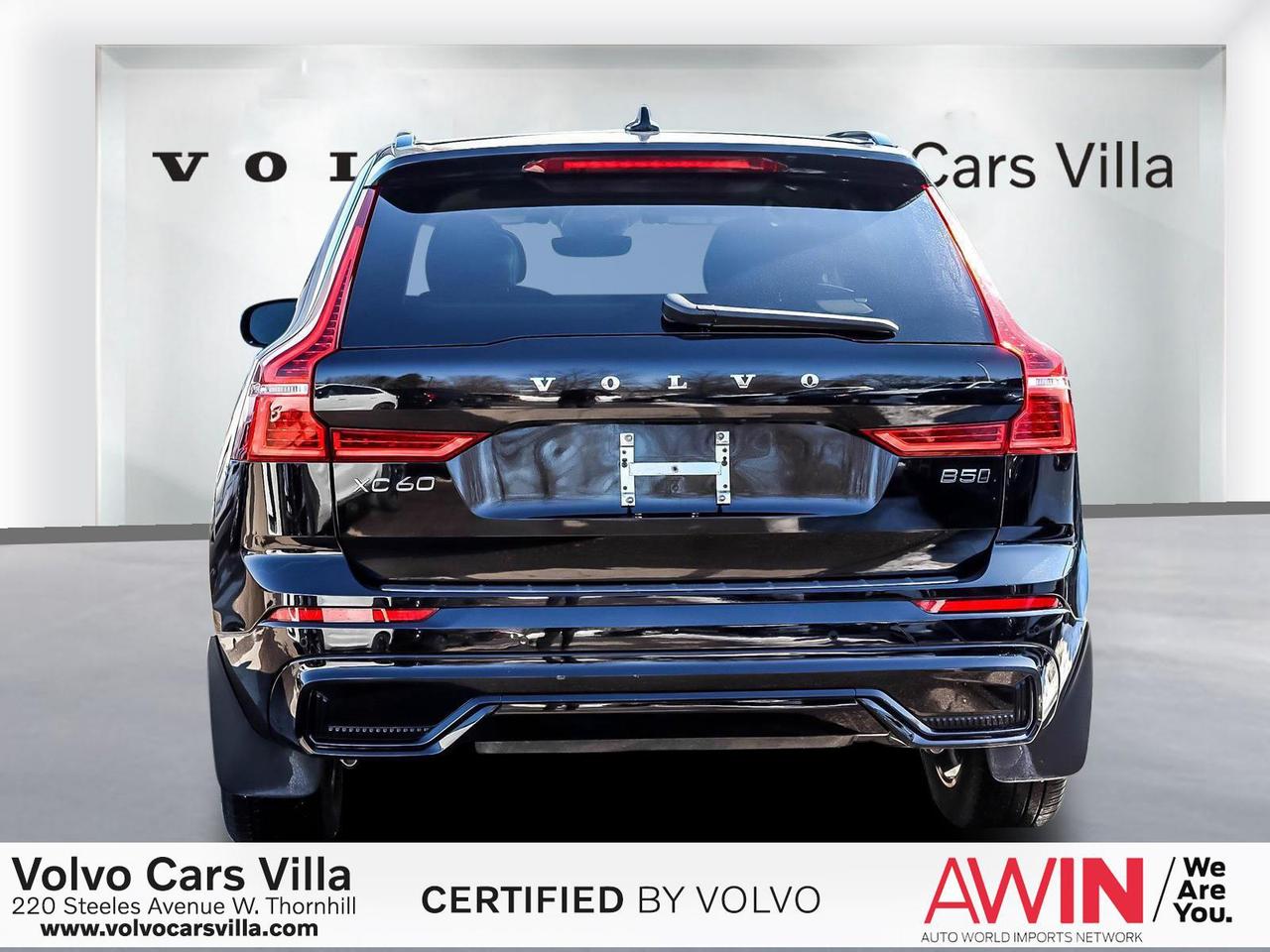 2024 Volvo XC60 B5 AWD Plus Dark Theme Photo2