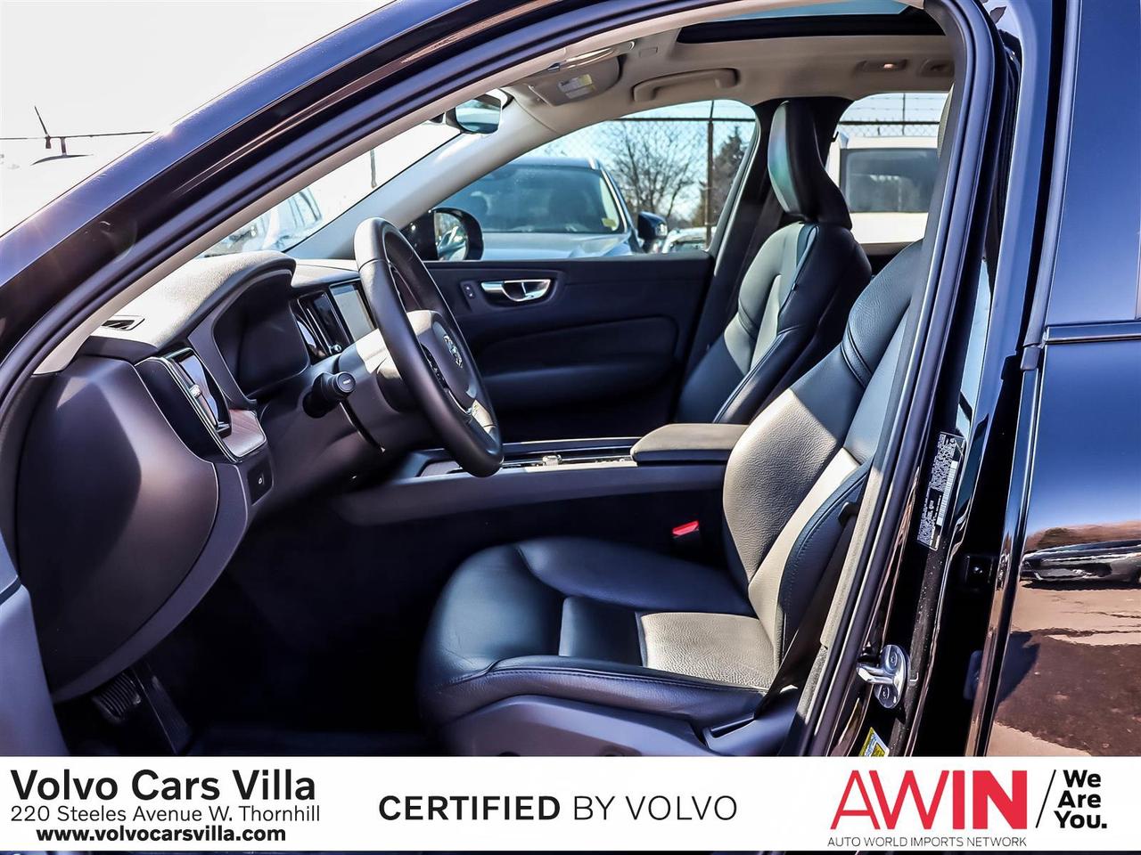 2024 Volvo XC60 B5 AWD Plus Dark Theme Photo