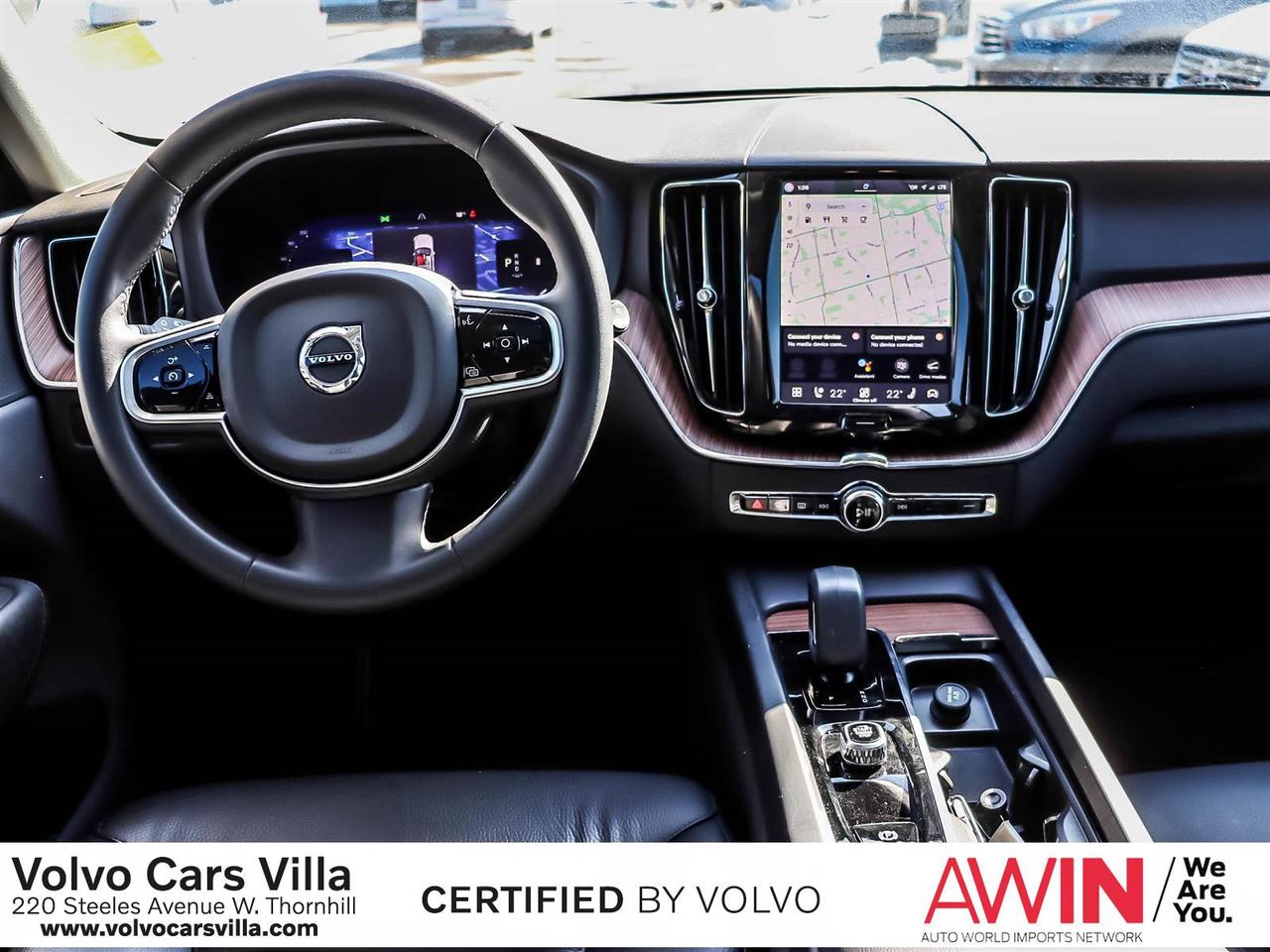 2024 Volvo XC60 B5 AWD Plus Dark Theme Photo