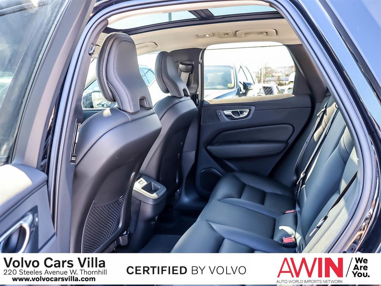 2024 Volvo XC60 B5 AWD Plus Dark Theme Photo