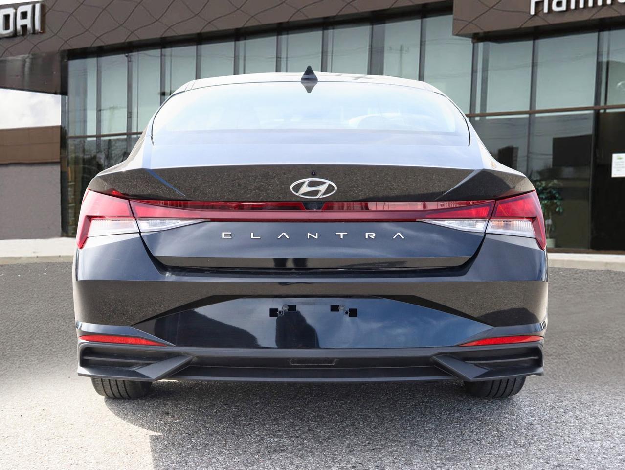 2023 Hyundai Elantra Preferred Photo3