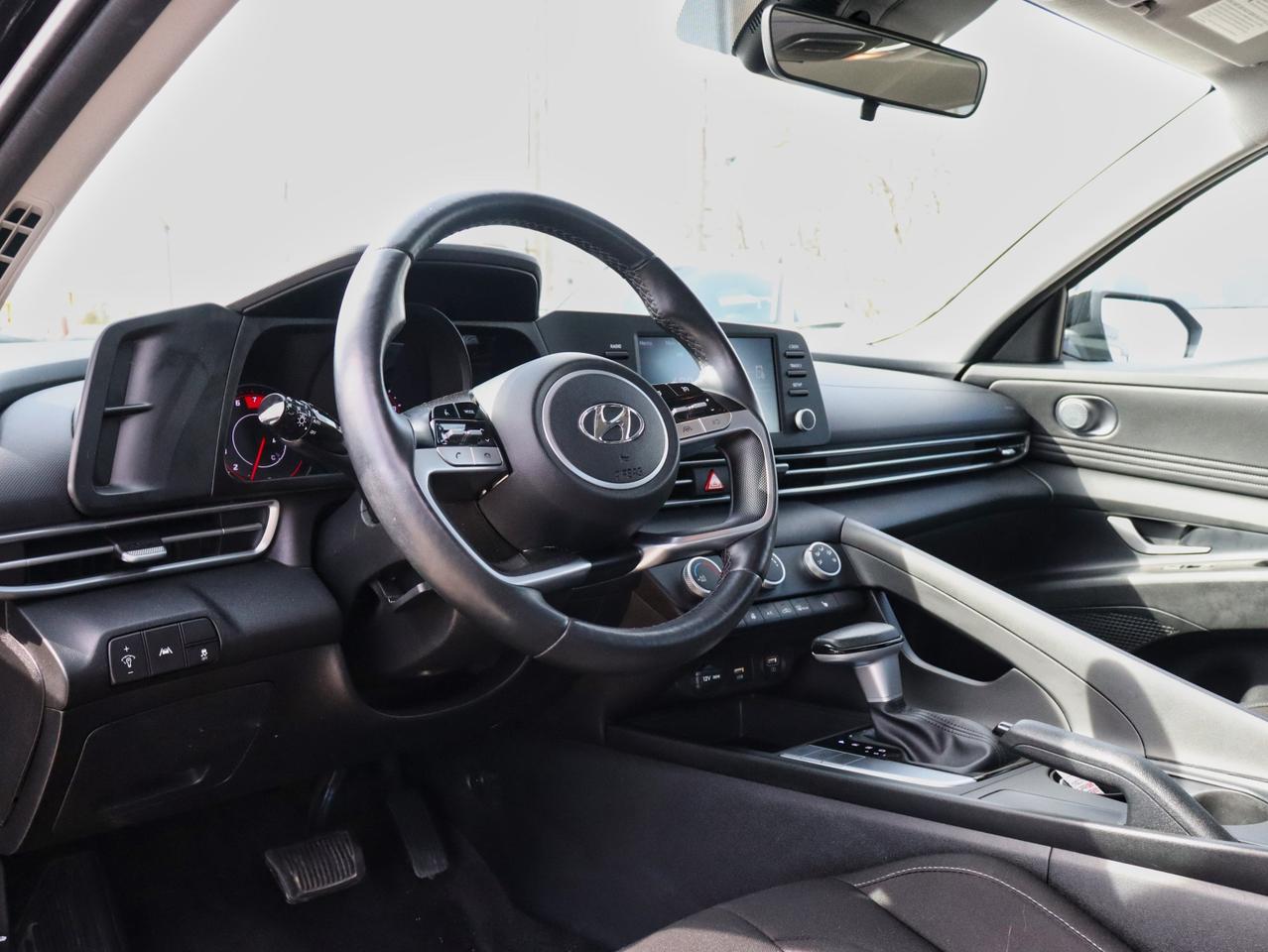 2023 Hyundai Elantra Preferred Photo