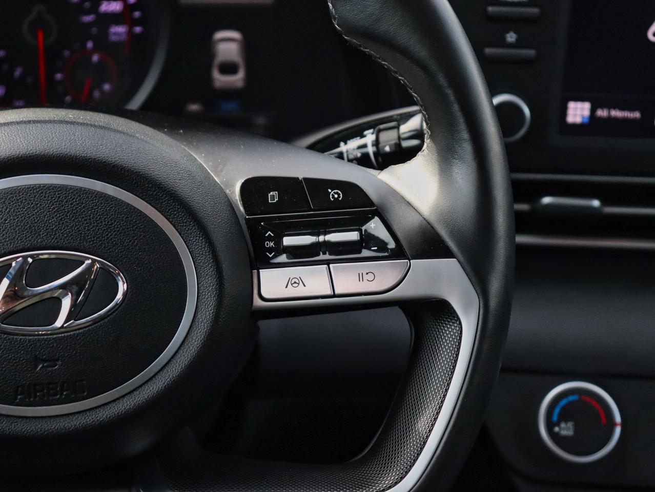 2023 Hyundai Elantra Preferred Photo