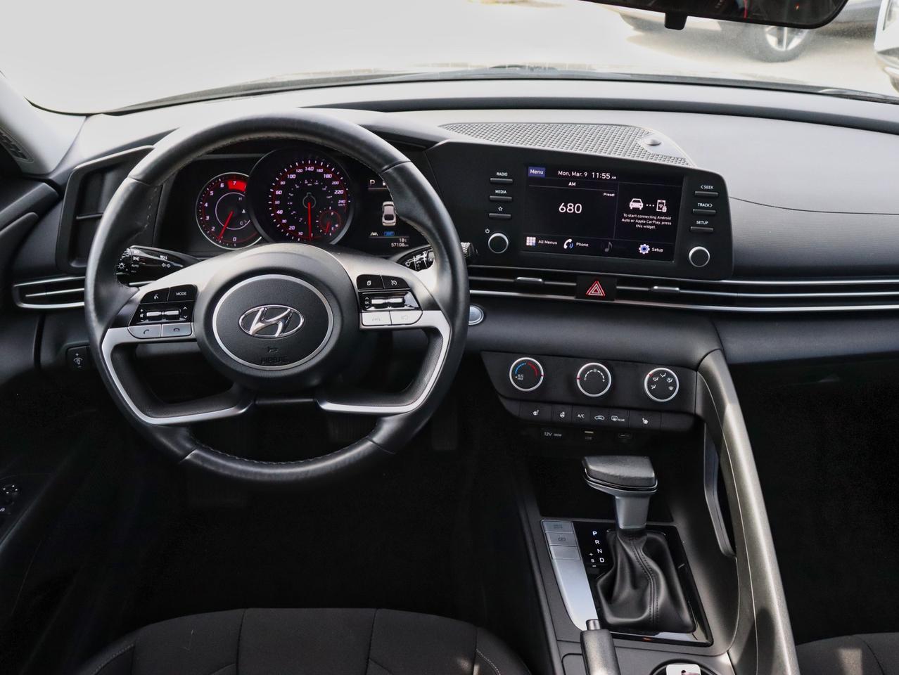 2023 Hyundai Elantra Preferred Photo