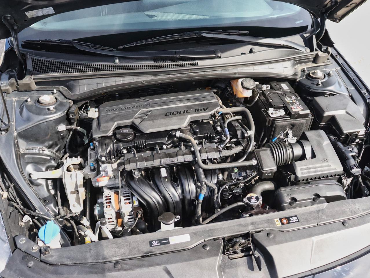 2023 Hyundai Elantra Preferred Photo