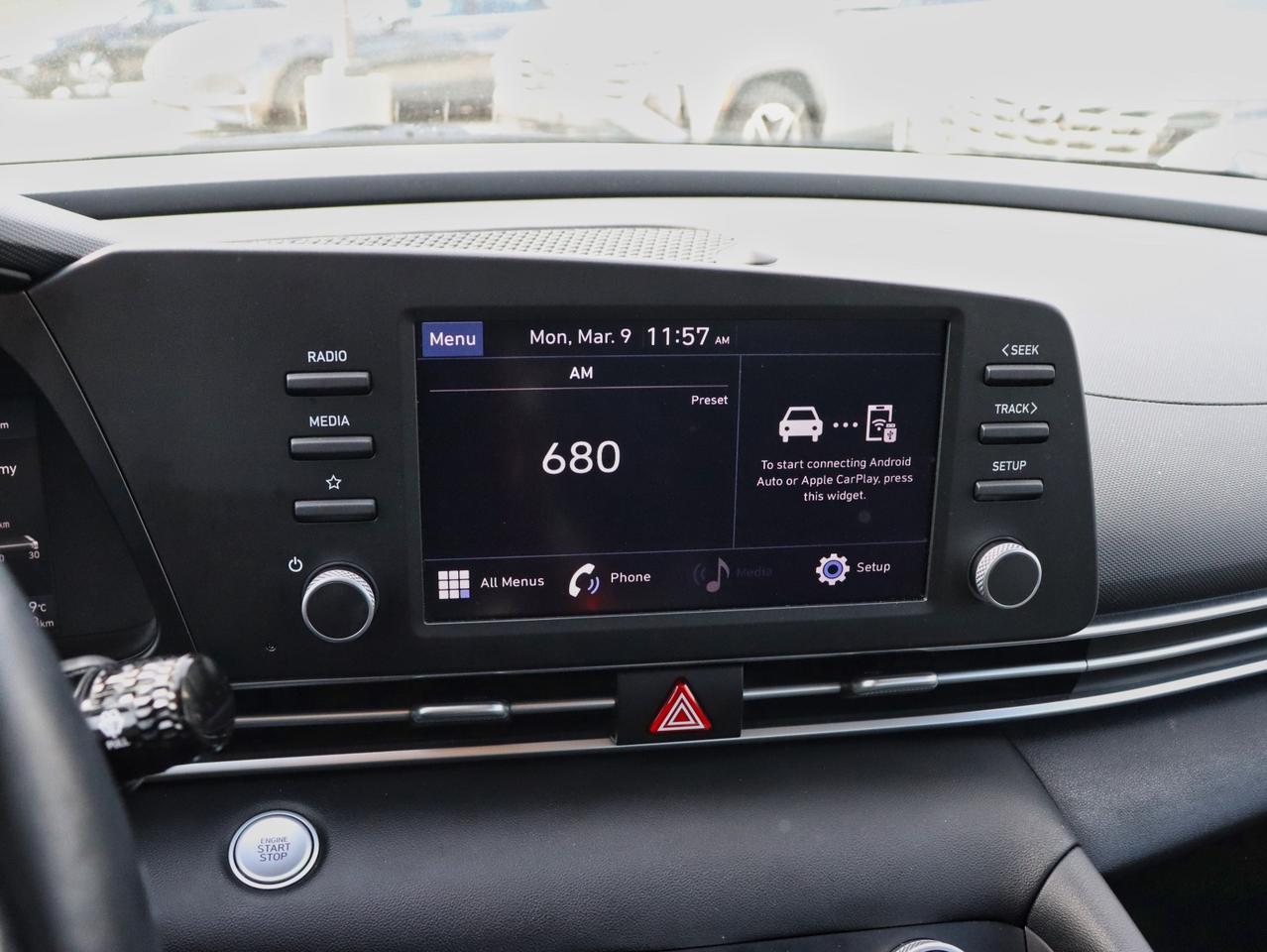 2023 Hyundai Elantra Preferred Photo