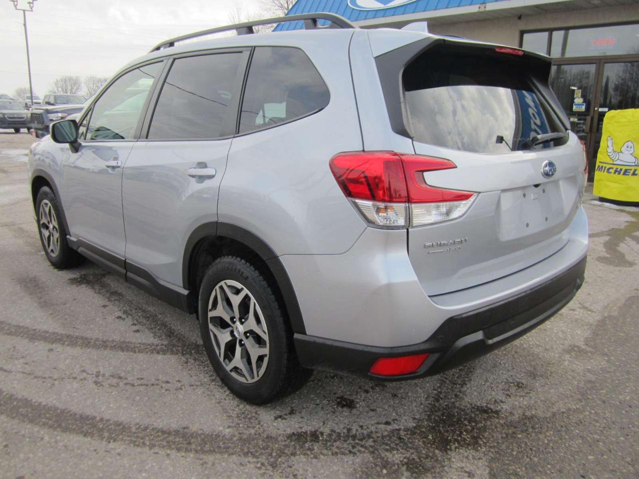 2023 Subaru Forester Touring ONE OWNER NO ACCIDENTS Photo