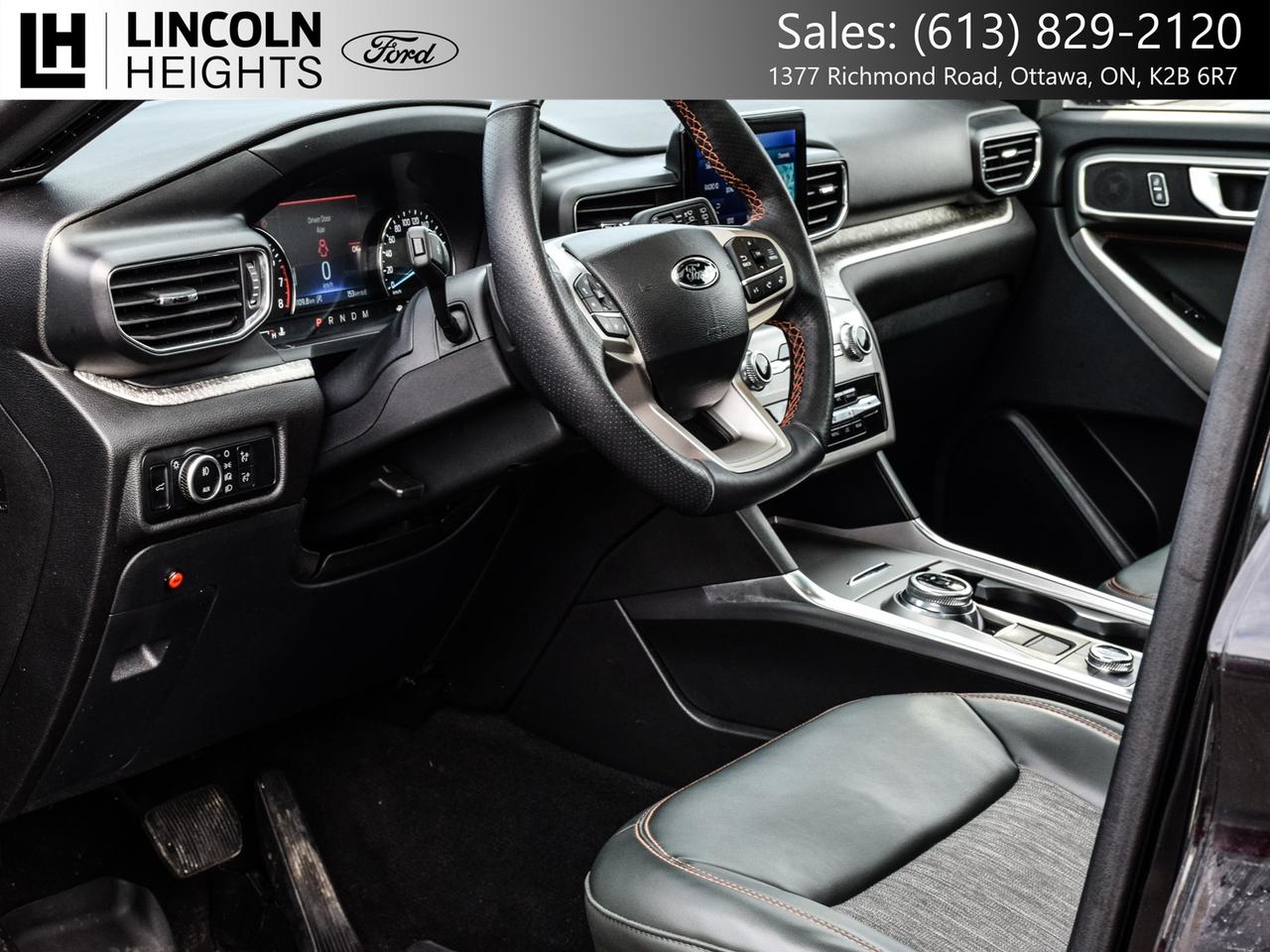 2023 Ford Explorer  Photo