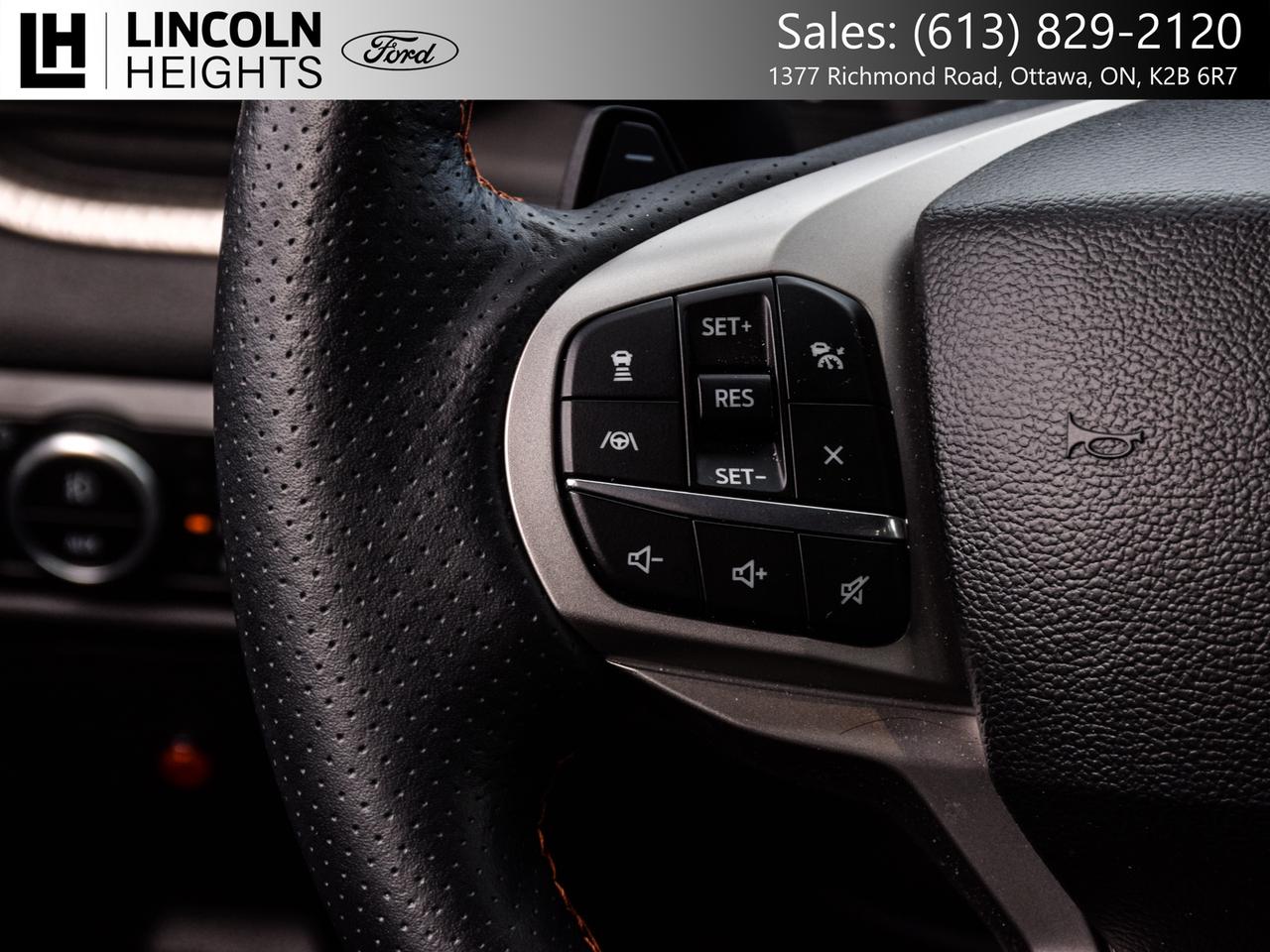 2023 Ford Explorer  Photo