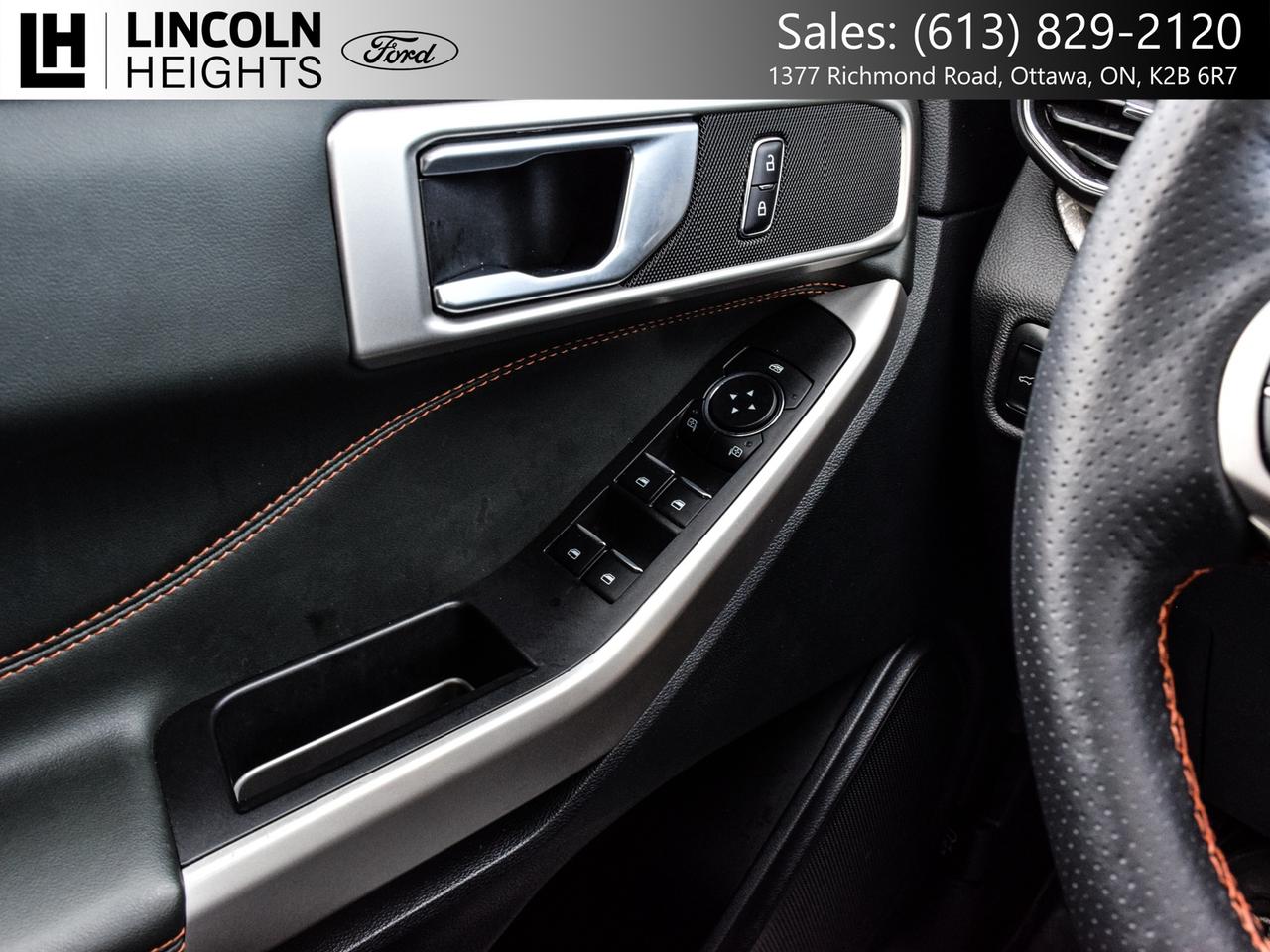 2023 Ford Explorer  Photo