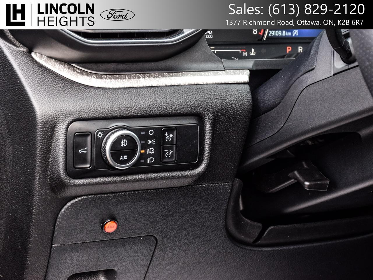 2023 Ford Explorer  Photo