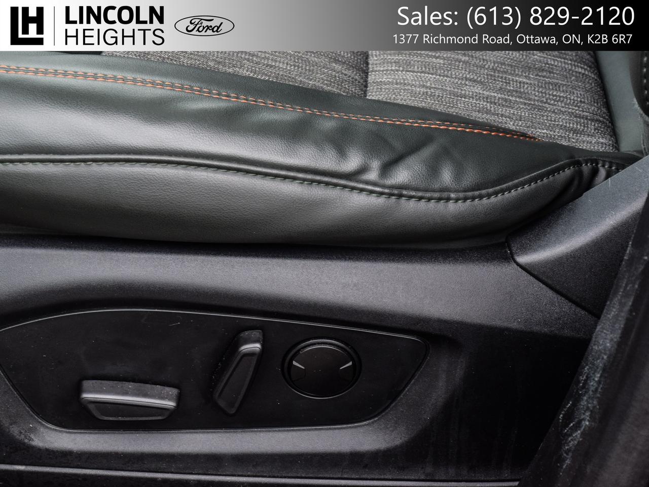 2023 Ford Explorer  Photo