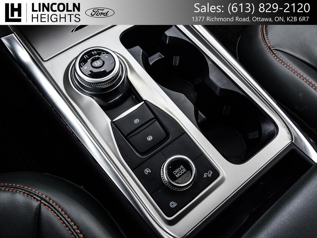 2023 Ford Explorer  Photo