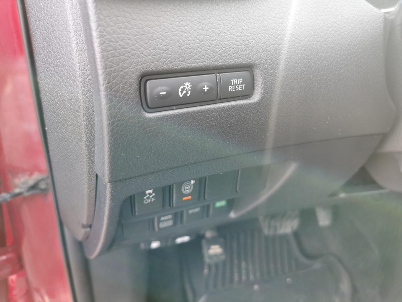 2017 Nissan Rogue SV AWD Photo