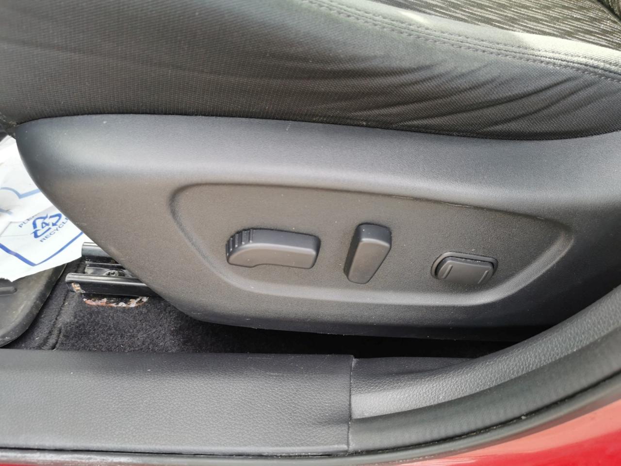 2017 Nissan Rogue SV AWD Photo