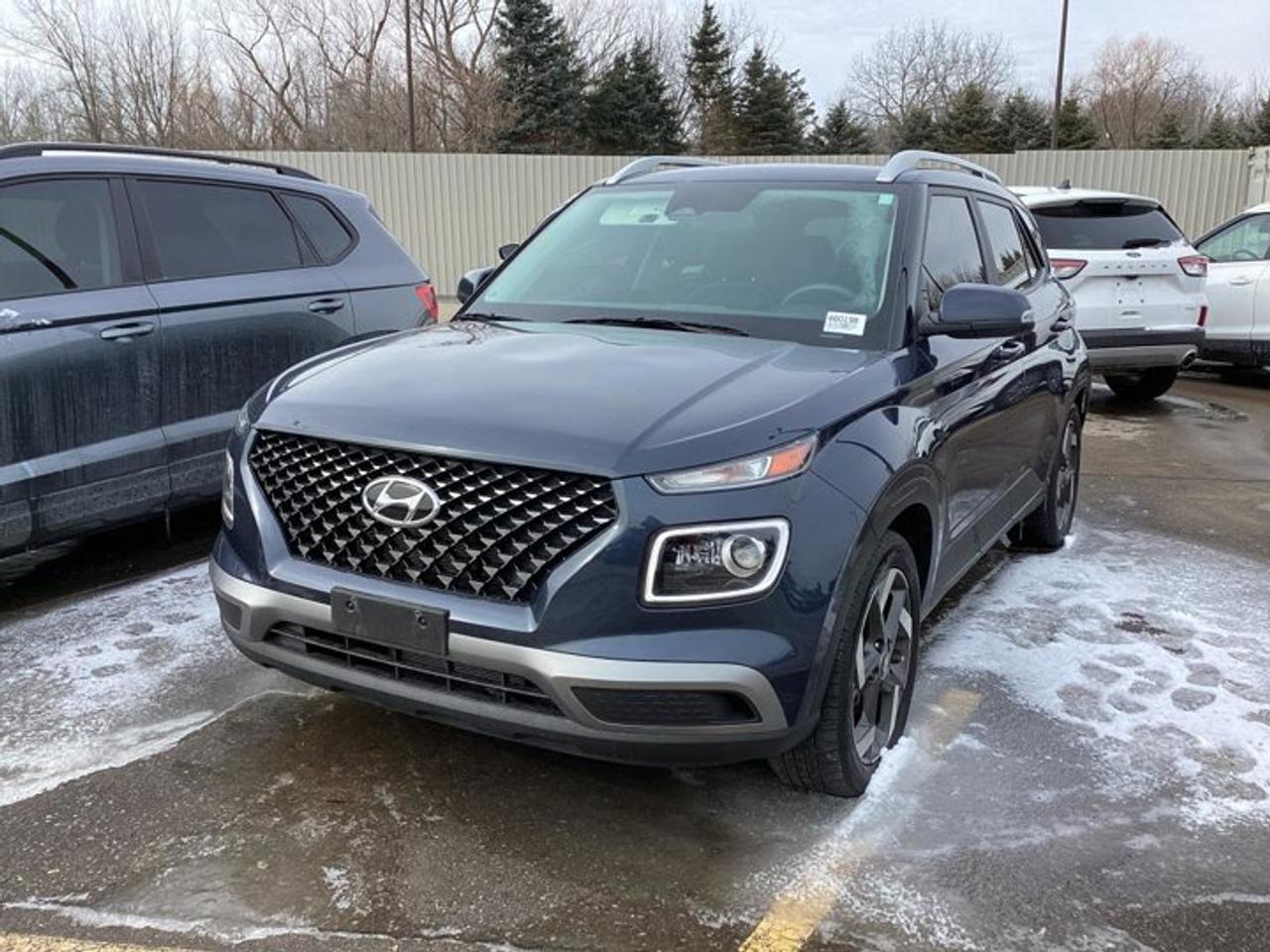 2023 Hyundai Venue Ultimate w/Denim Interior | No Accidents Photo