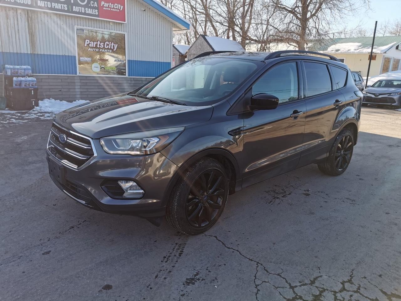 2017 Ford Escape SE - Photo #1