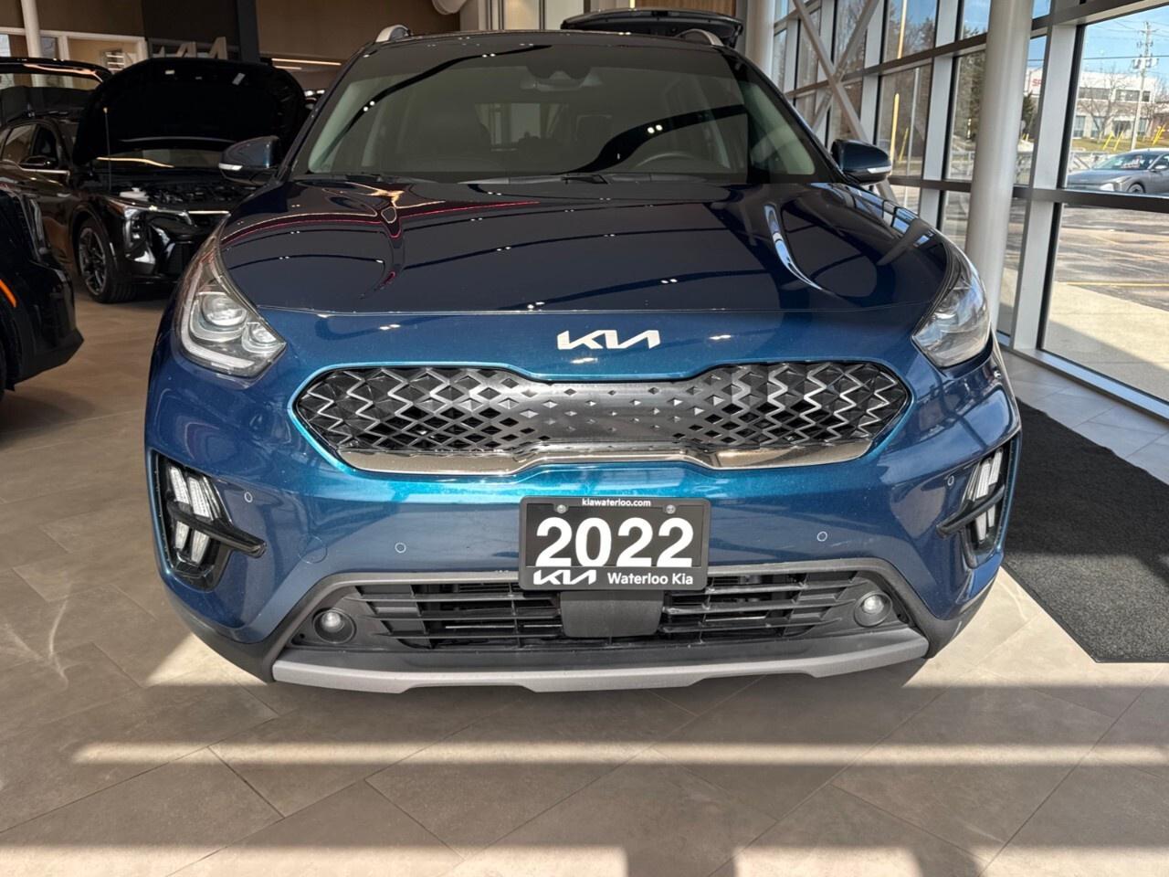 2022 Kia Niro Plug-In Hybrid SX Touring FWD Photo