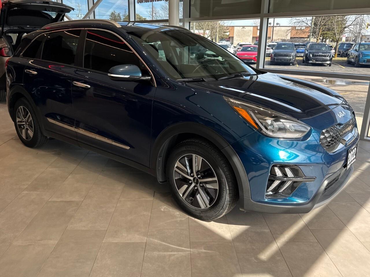 2022 Kia Niro Plug-In Hybrid SX Touring FWD Photo2